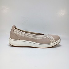 Clarks Cloudsteppers BreezeSky Air Womens 8 Sand Beige Slip On Flats