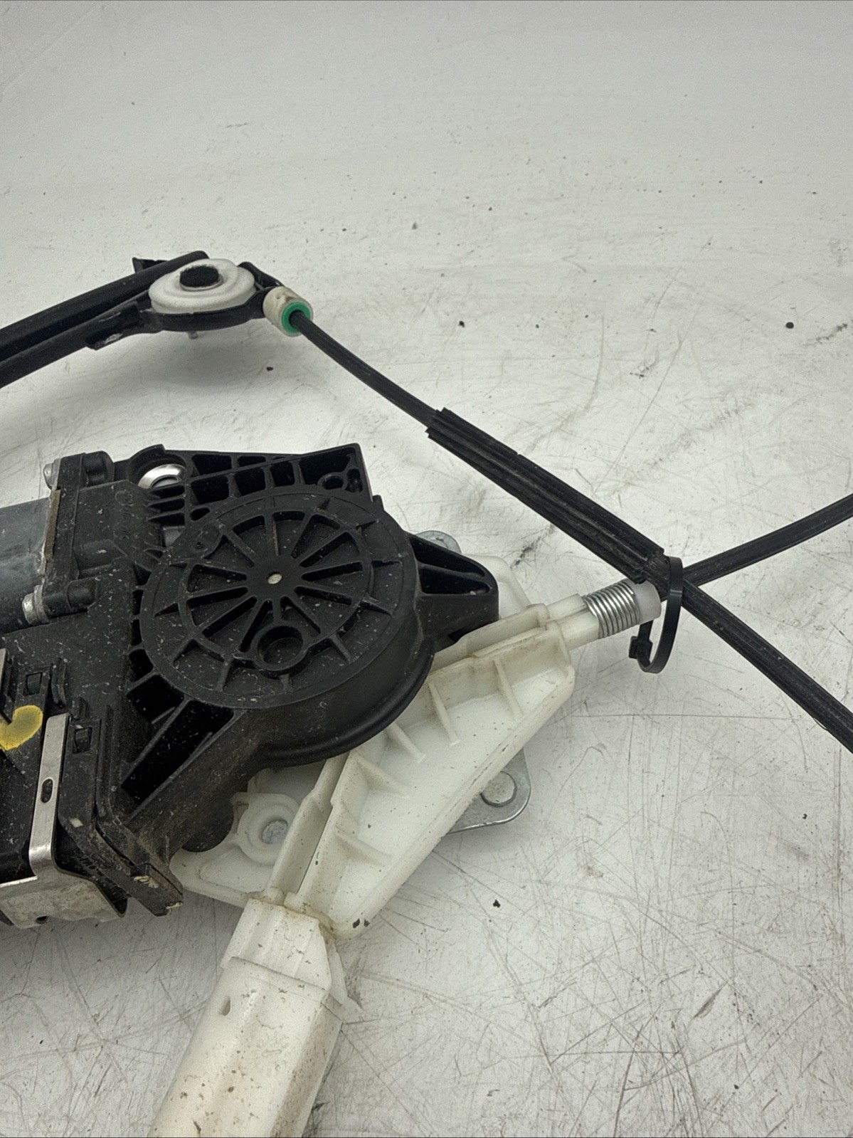Chevrolet Corvette 2005-2013 Front Left Power window motor