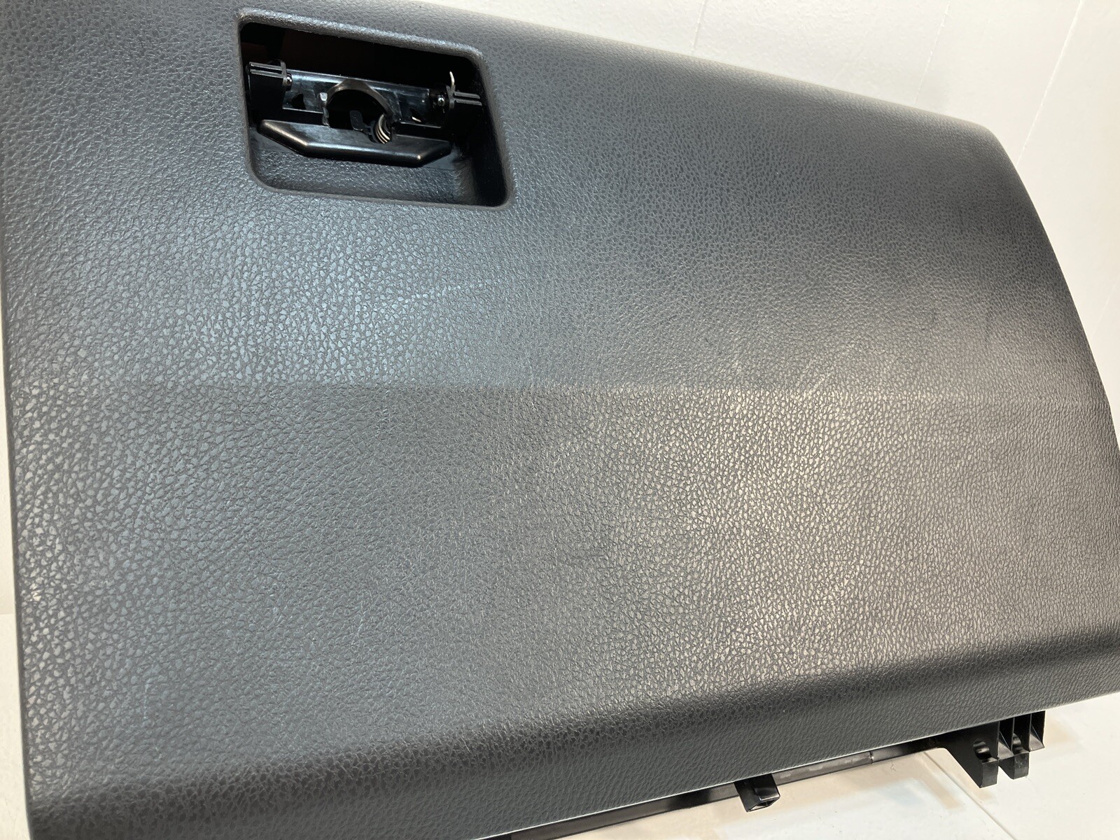 20132018 Toyota Rav4 Glove Box OEM **Damaged/Missing Latch Still