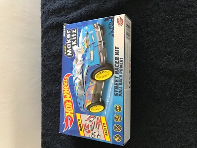 Hot Wheels Bladez Toyz Maker Kitz Street Racer Auto Bausatz NEU
