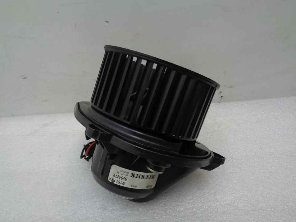 Mercedes R500 W251 2006-2007 calefacción trasera ventilador motor OEM AK2111412 Foto 3 de 4