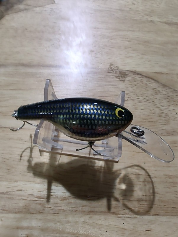 #810 Vintage Bagley Mama Cat Balsa Crankbait Fishing Lure