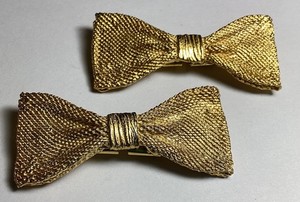 SHIMMERING GOLDTONE METAL BOW SHAPED SHOE CLIPS SO PRETTY