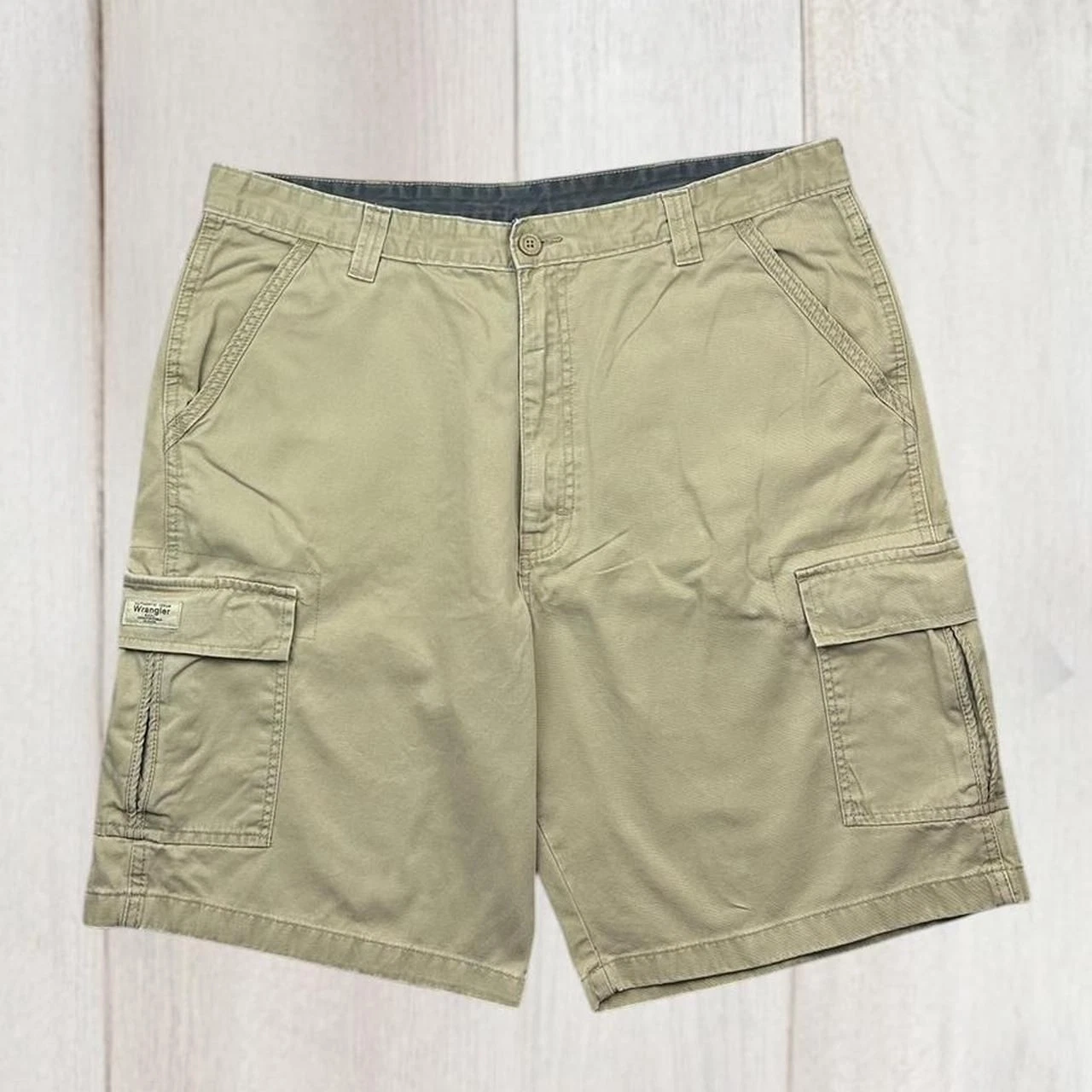 Vintage Wrangler Tan Cargo shorts