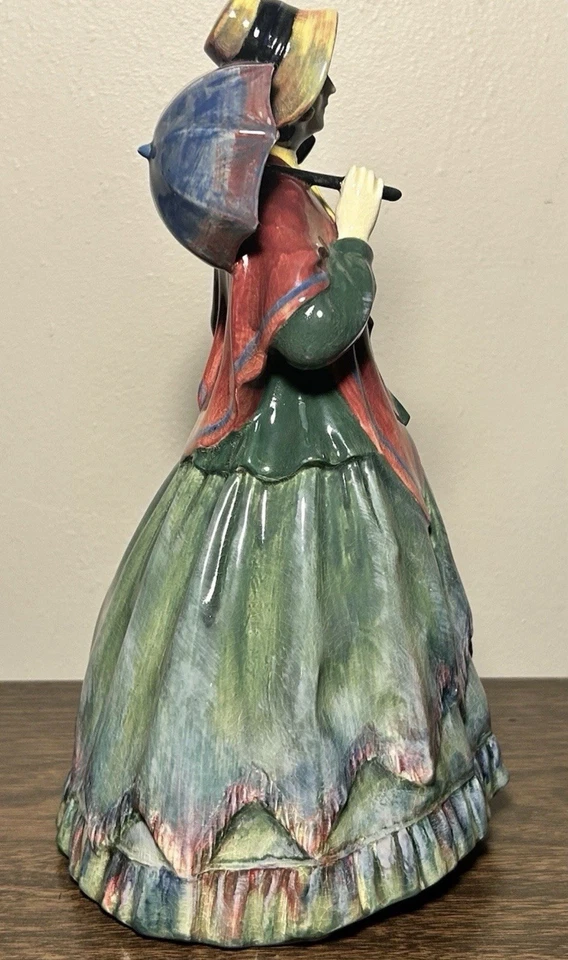 Royal Doulton Rare Clarissa HN 1525 Figurine Mint Condition - Image 3 of 4