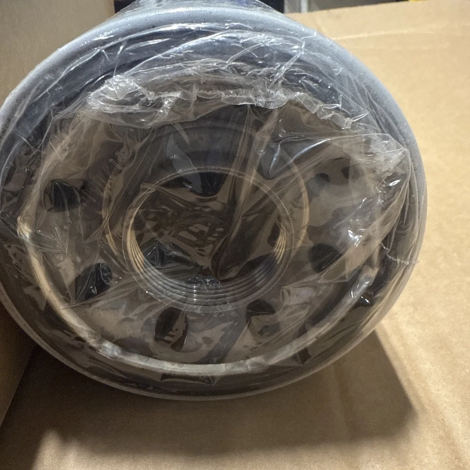 Engine Oil Filter CARQUEST 84708 For International Harvester 2008-2019 - Image 2 of 2