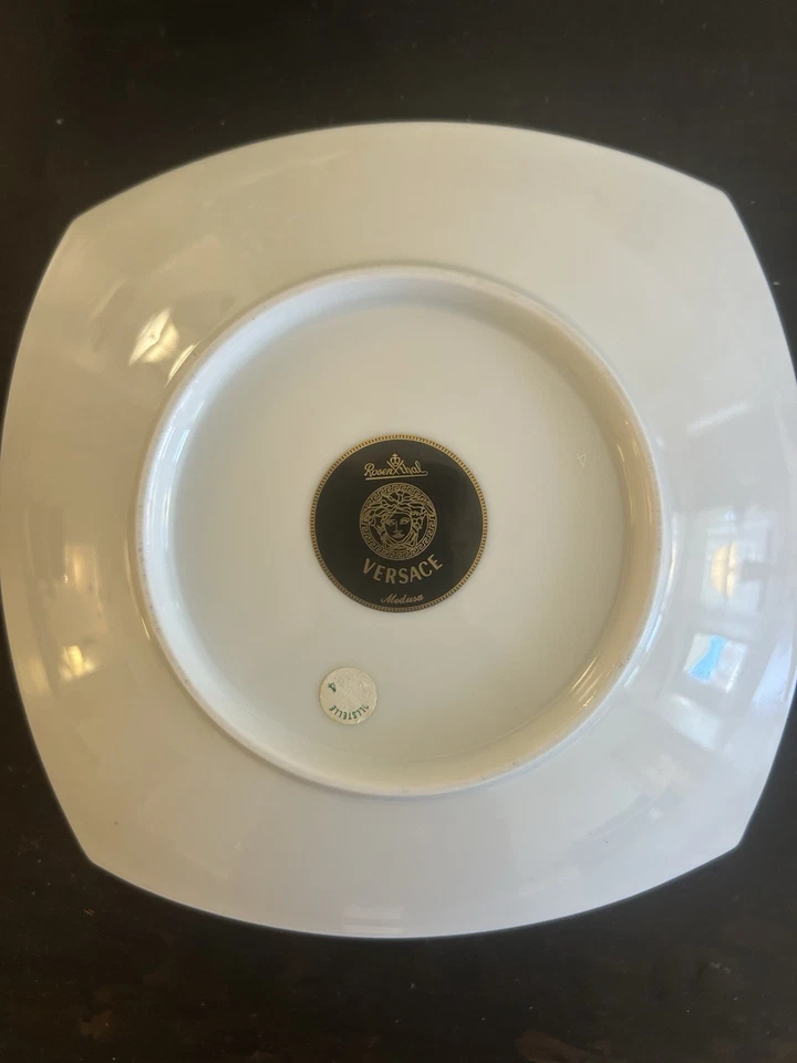 Auténtico Nuevo Versace Rosenthal Medusa Rojo 7" Plato de Caramelo Cuadrado Decoración de Lujo Foto 3 de 4