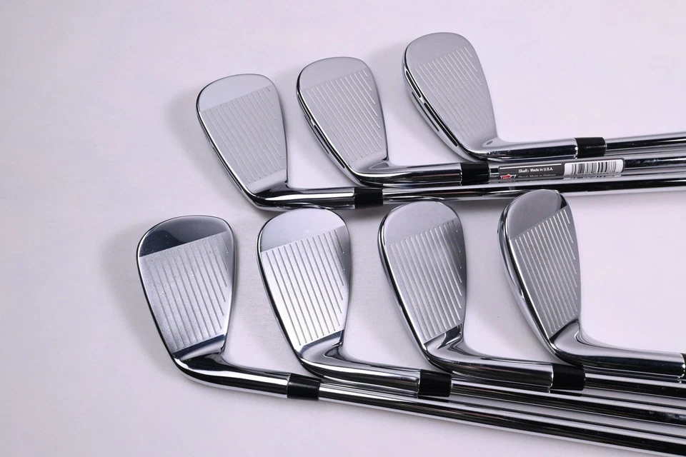 Wilson D9 Forged Irons / 4-PW / Stiff Flex Dynamic Gold 105 S300 Shafts - Image 3 of 4