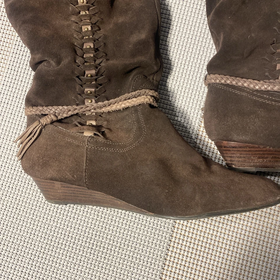 Bakers 麂皮靴及膝高楔形女式 8.5 波西米亚西侧编织皮革 — 第 3/4 张图片