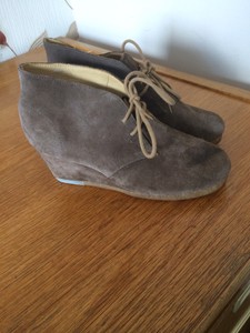 clarks walnut suede