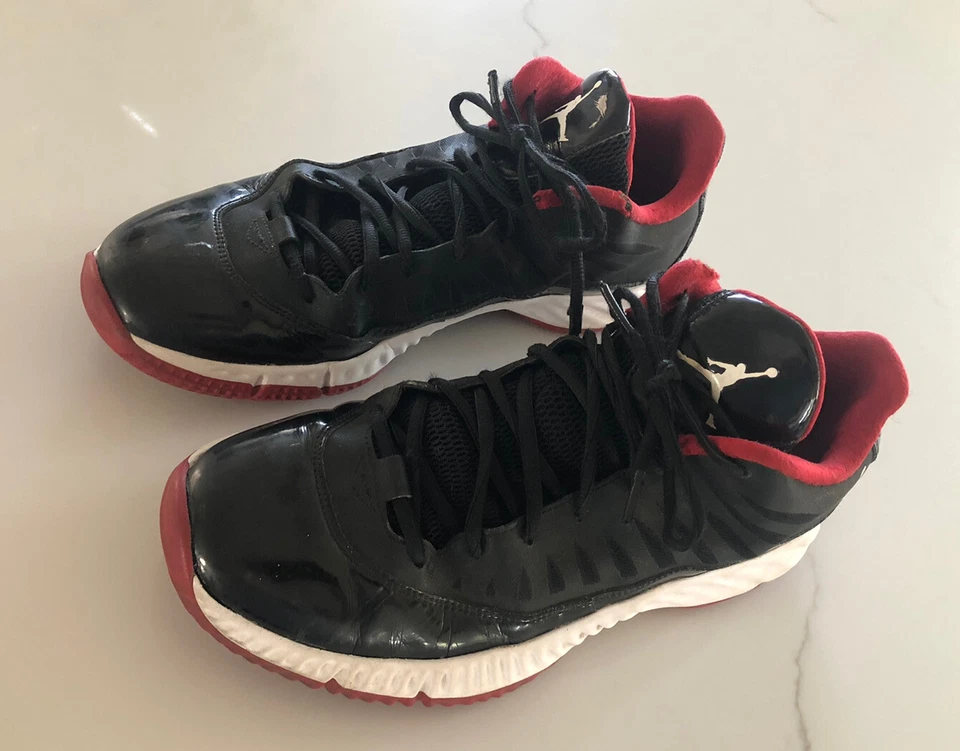 Nike Jordan Super.Fly Low Usado Talla 11 2012 DS Negro/Blanco Gimnasio-Rojo 540203 001 Foto 2 de 4