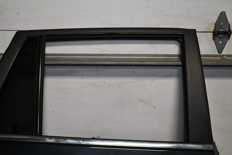 08-17 BUICK ENCLAVE Carbon Flash 58U Right Passenger Rear Door R OEM - Image 2 of 4