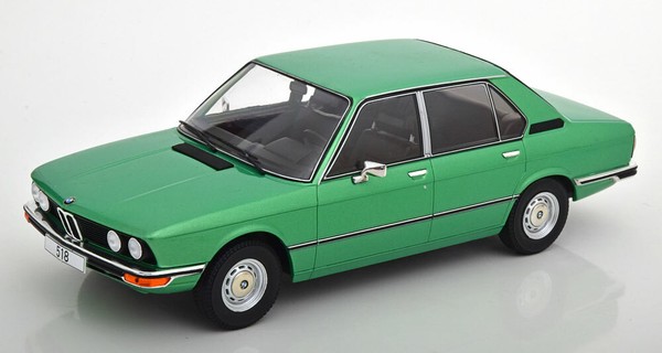 BMW 518 E12 5Er 1:18 MCG 18119 1973 Sportwagen Metall GrüN LHD-image