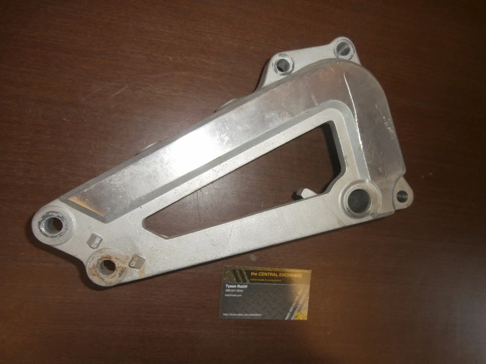 82 Yamaha Virago 920 XJ920 genuíno passageiro direito traseiro peg/montagem em tubo de escape - Imagem 2 de 4