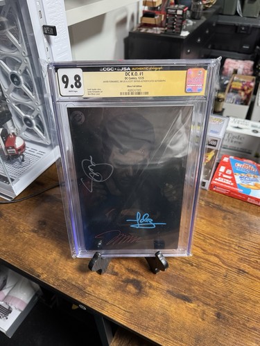 D.C. KO #1 CGC 9.8 Signed By Scott Snyder, Javier Fernandez, And Jim Lee.