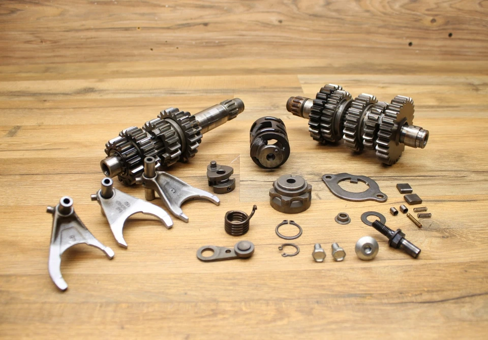 2007 07 Yamaha YZ450 YZ 450 F OEM Transmission w Hardware - Image 4 of 4