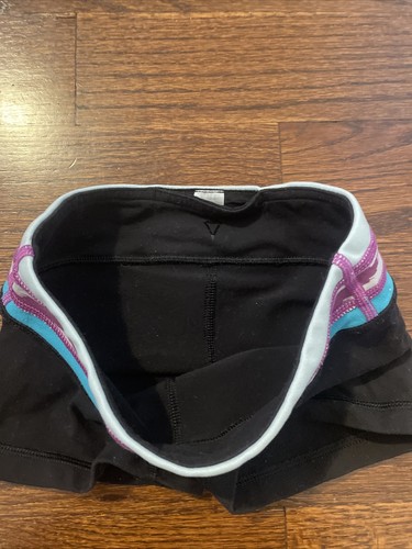 Girl’s Ivivva Black Gymnastics/Dance Shorts Size 7 Reversible - Picture 2 of 6