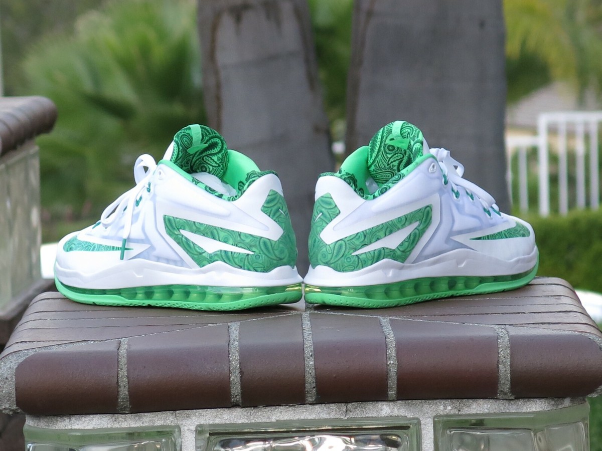 LeBron XX Low バスケットボールシューズ 11サイズ US 11 Men Nike Lebron XX 'Stocking Stuffer' Basketball Shoes