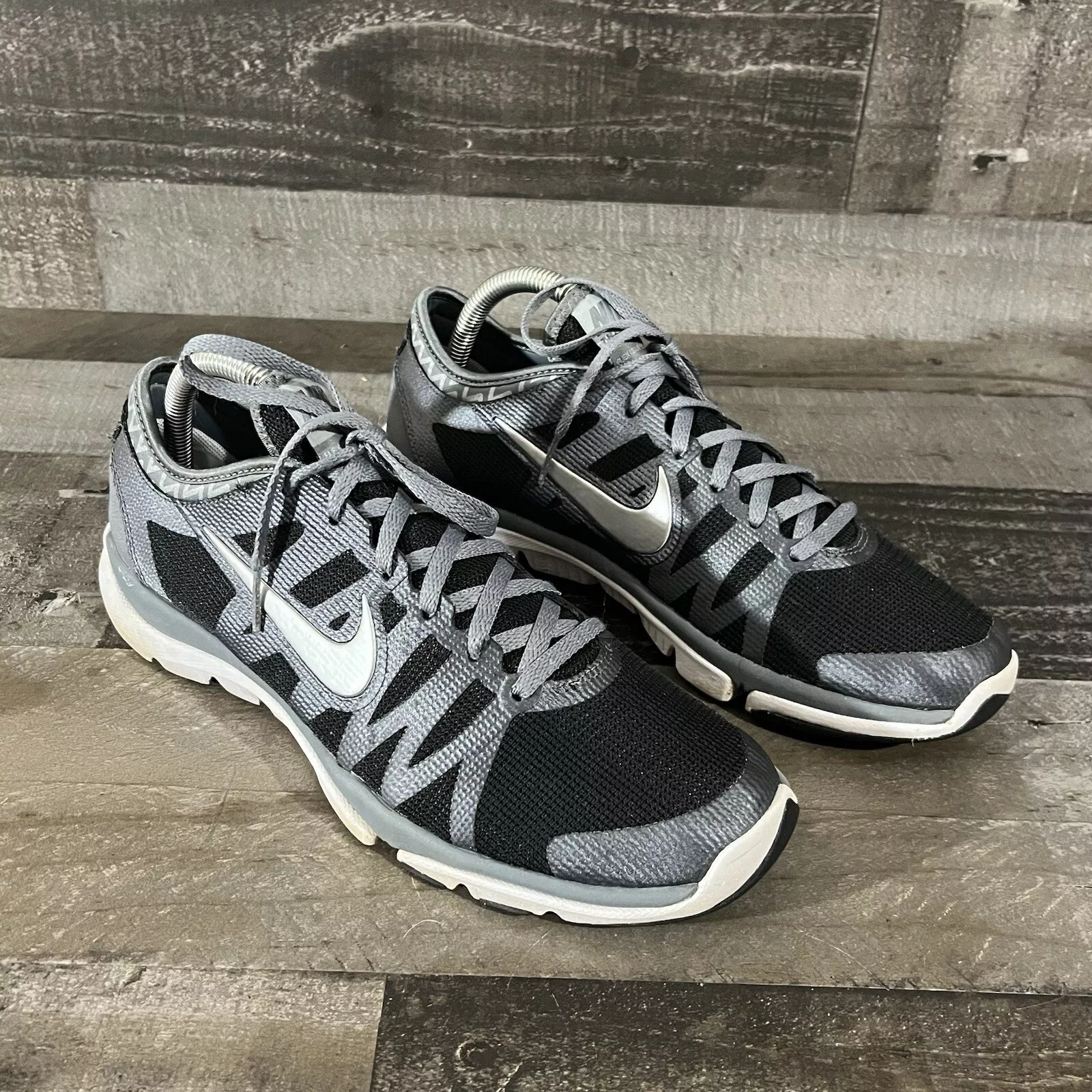 Chaussures de course à lacets grises Nike Training Flex Supreme TR3 pour femme pointure 9