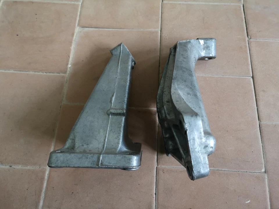 宝马 E28 520i 524td 525e 528e 发动机支架安装 左右套件 1175603 1127362 — 第 3/4 张图片