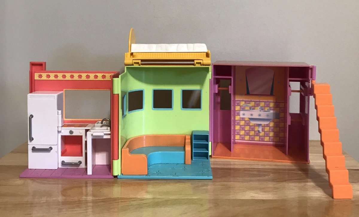 Polly shop pocket 2002