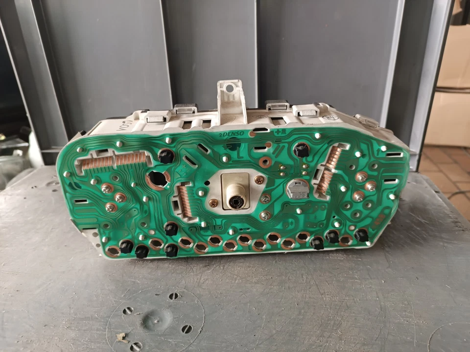 Cuadro de instrumentos velocímetro original Daihatsu Cuore IV L501 83010-87L24 - Imagen 3 de 4