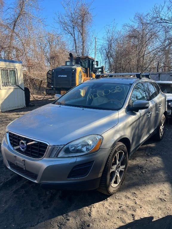 Консоль передняя XC60 напольная подходит для 10-13 VOLVO 60 SERIES 5392 - Изображение 2 из 4