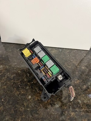 MERCEDES BENZ OEM GL450 ML350 R350 FRONT SAM FUSE BOX RELAY FUSES RELAYS BLOCK