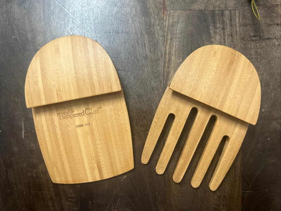 Pampered Chef Bamboo Salad Tongs/Serving Claws - Image 2 of 2