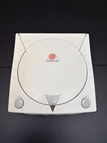 SEGA Dreamcast Console Bundle With New Clock Battery.