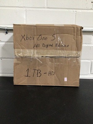 Microsoft Xbox One S All-Digital Edition - SN: 090018393816