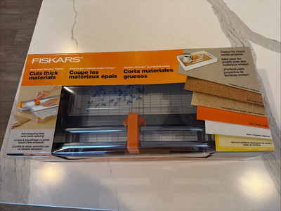 NEW Fiskars 100580-1002 12in. ProCision Rotary Bypass Trimmer - White/Orange