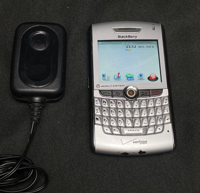 Verizon BlackBerry 8830 World Edition Silver QWERTY Phone 3G w/ Battery
