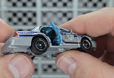 Matchbox Moving Parts 2025 2006 FORD CROWN VICTORIA POLICE
