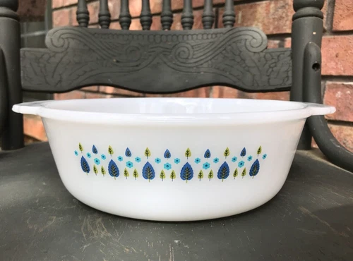 VINTAGE ~ FIRE KING ~ WHITE MILK GLASS ~ ALPINE SWISS CHALET CASSEROLE DISH ~ 8"