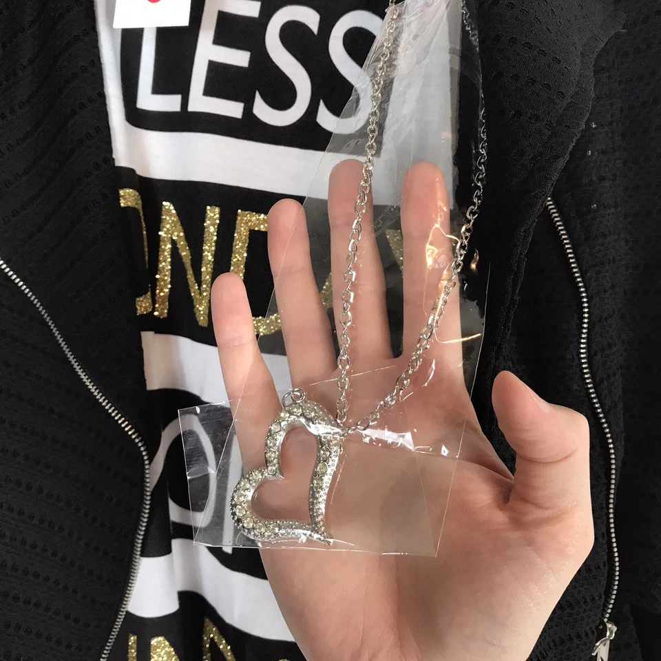 Mujer Jr.s Blanco Tanque Menos Monday More Funday con Chaqueta Corta y Collar Talla XXL Foto 2 de 4