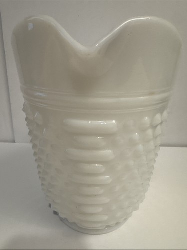 Vintage Hobnail Farmhouse/Cottage/Milk Glass Pitcher 8 Inches Tall - Picture 4 of 6