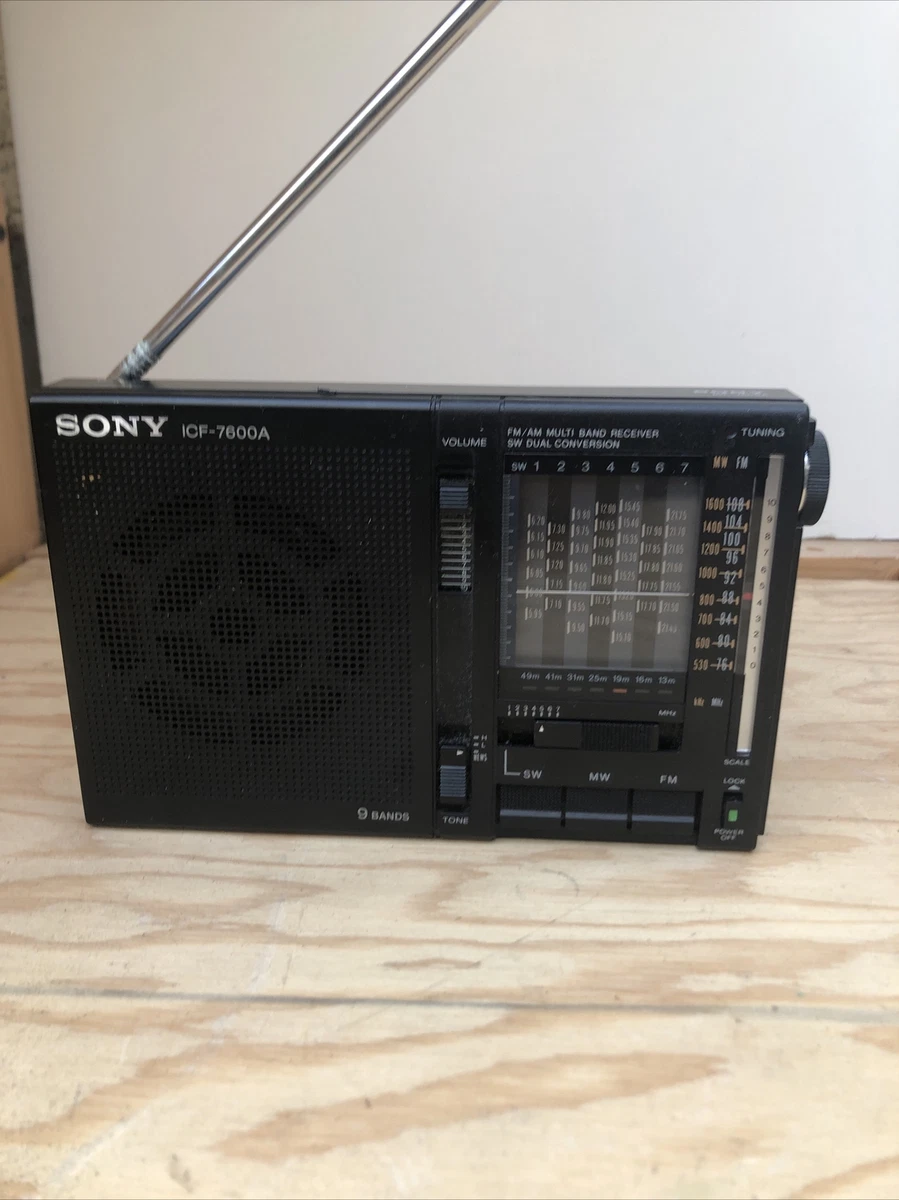 SONY FM/MW/SW 9Bands Receiver ICF-7600A , Good condition. Works