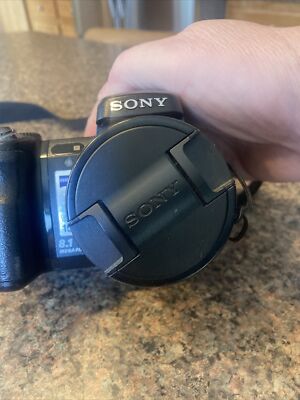 Sony Cyber-Shot DSC-H9 8.1MP Digital Camera - W/Carl Zeiss