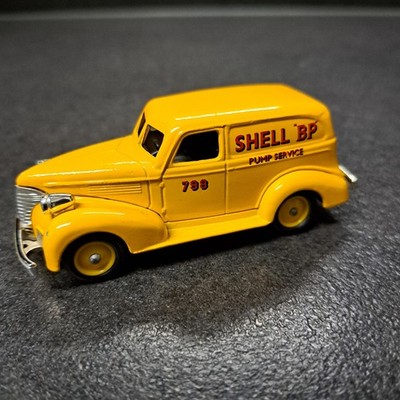 Lledo Days Gone DG 30 1939 Chevrolet Panel Van Shell BP Pump Service England M7