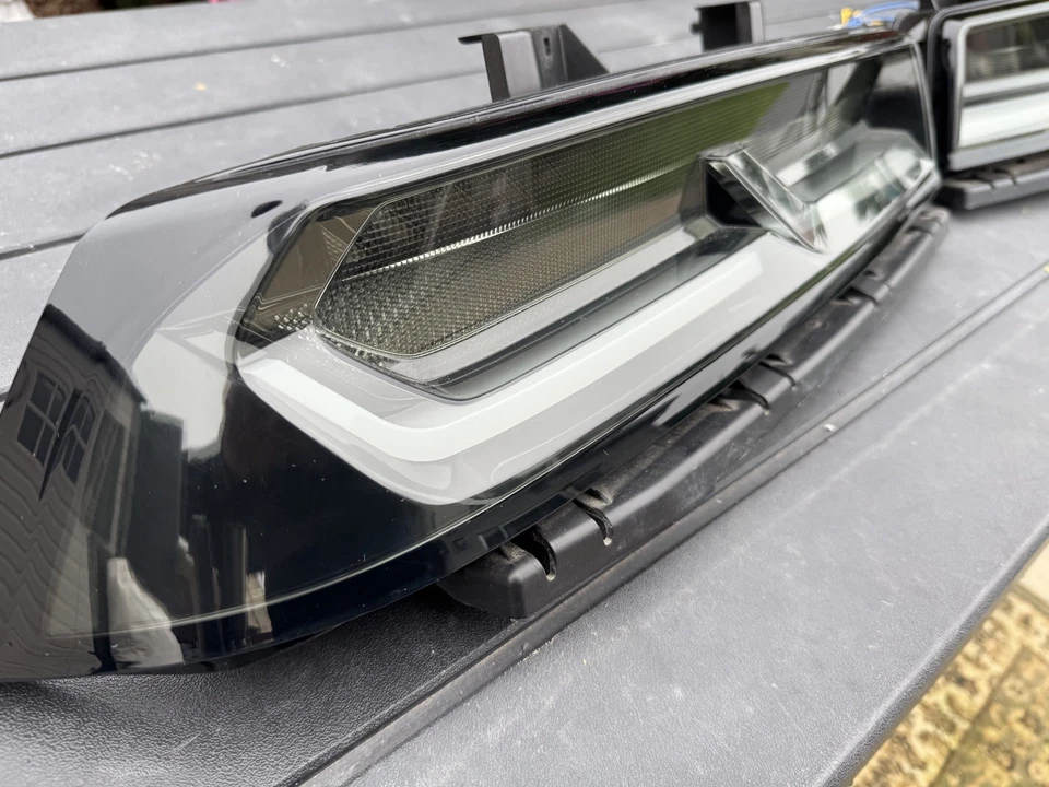 Chevrolet Camaro Morimoto XB 2014 2015 colas LED par ahumado como nuevo imprescindible Foto 4 de 4