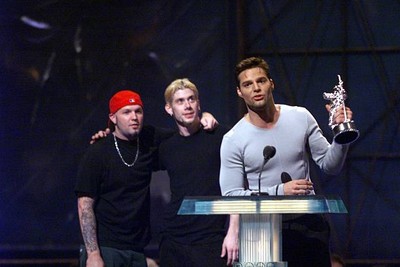 Limp Bizkit's Fred Durst and Wes with Ricky Martin Music Old Photo