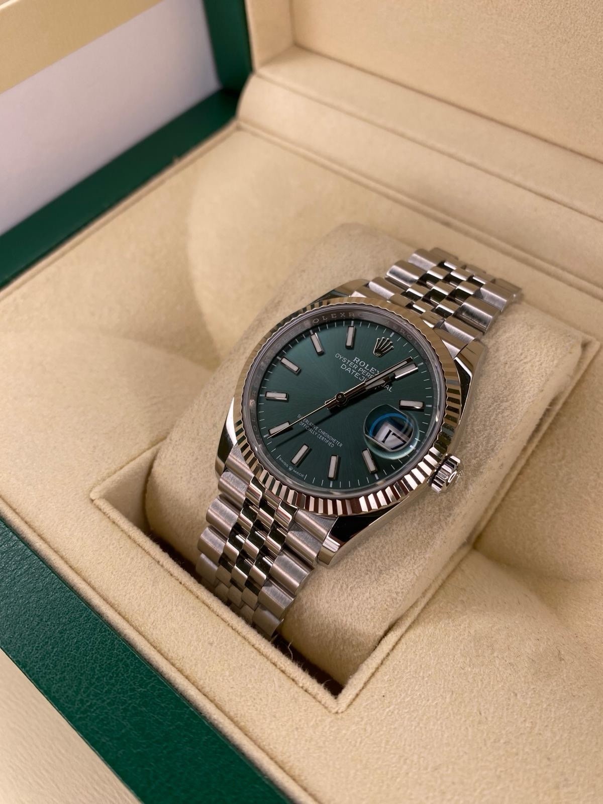 Rolex Datejust 36 126234 2023 Mint Green Jubilee Full Set Fluted Bezel
