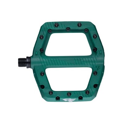 Race Face Chester Small Platform Pedals Spindle: Cr-Mo 9/16'' Green PD24COMPSGRN