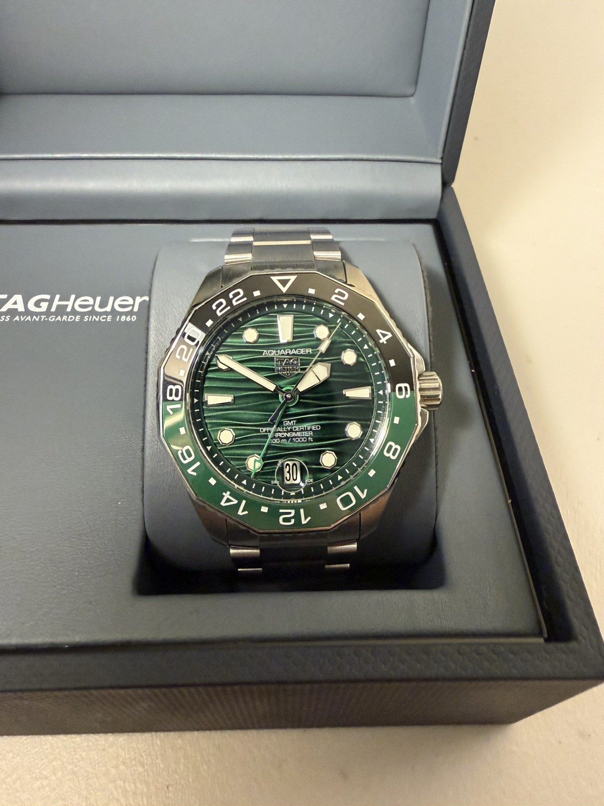 TAG Heuer Aquaracer Pro 300 GMT Sunray 42 mm Watch WBP5115.BA0013 2025 GREEN