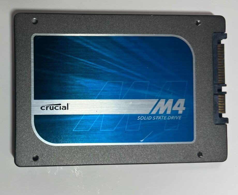 Crucial M4 64GB SATA 6GB/s 2.5" Internal SSD Solid State Drive CT064M4SSD2