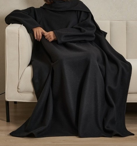 Polar Fleece Wearable Blanket 135 x 170 Cms - 第 1/1 張圖片