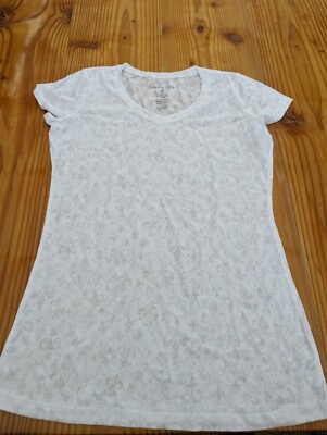 Womens equality wear white v-neck shirt sz xl