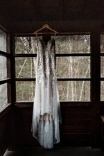 Lace Appliqué Tulle V-Neck Mermaid Wedding Dress