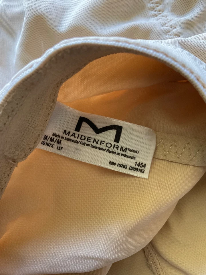 Faja estilo braguita de colección brillante nude satinado elástico cintura alta talla Mediano Foto 3 de 4